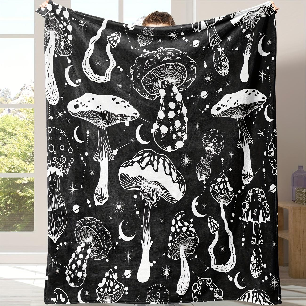 

1PC Black & White Mushroom Pattern Flannel Blanket – Cozy Lightweight for Sofa/Bed, Perfect for Naps, Home, Travel, Camping\ 30x40in