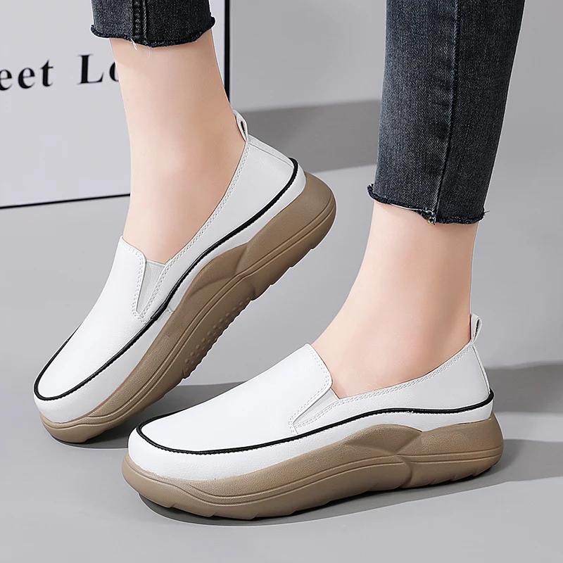 Mocassins Décontractés à Enfiler pour Dames Chaussures de Marche Douces Antidérapantes pour Maman Compensées Rétro Mode Printemps Chaussures Plateformes Femmes Semelles Épaisses