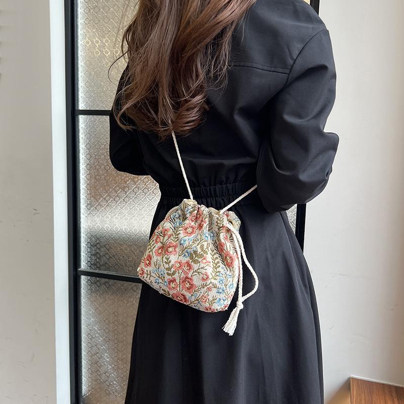 Ethnic Style Embroidered Shoulder Bag Trendy Bucket Bag Foreign Style Messenger Bag New Fashion Trend Summer