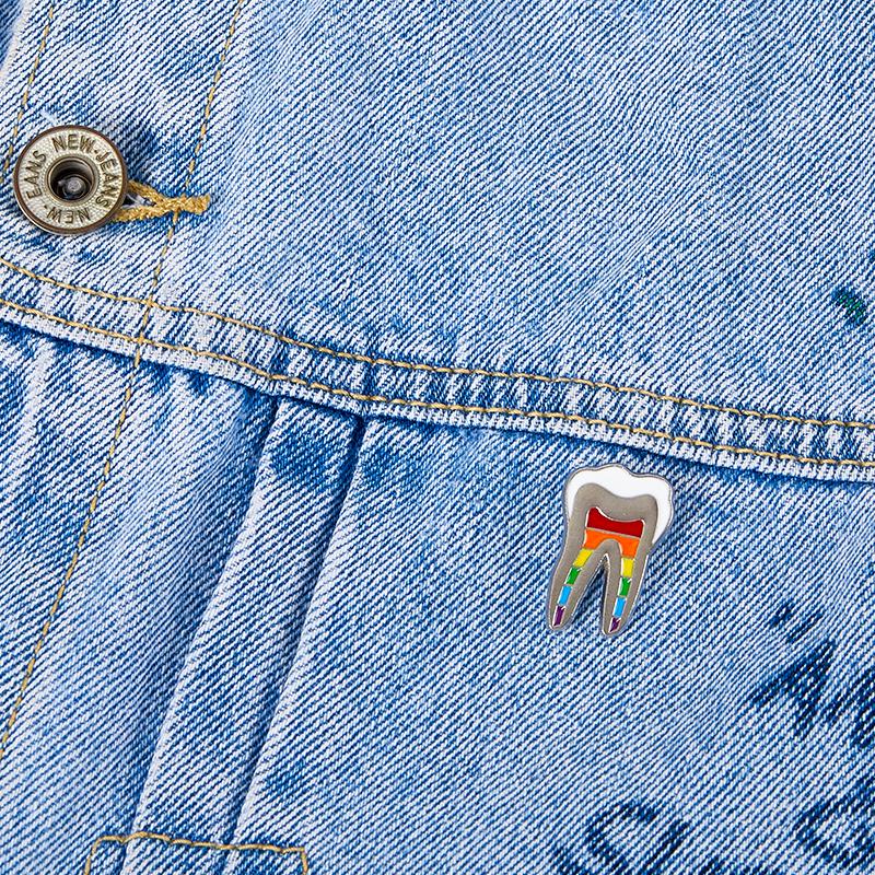 Dental Gift Badge Metal Tooth Type Shape Molar Brooch Badge Pin Adornment