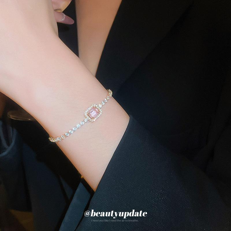 Advanced Zirconia Stone Diamond Pulling Bracelet for Women with Simple Elegant Style Niche Fashion Design Handmade Decoration