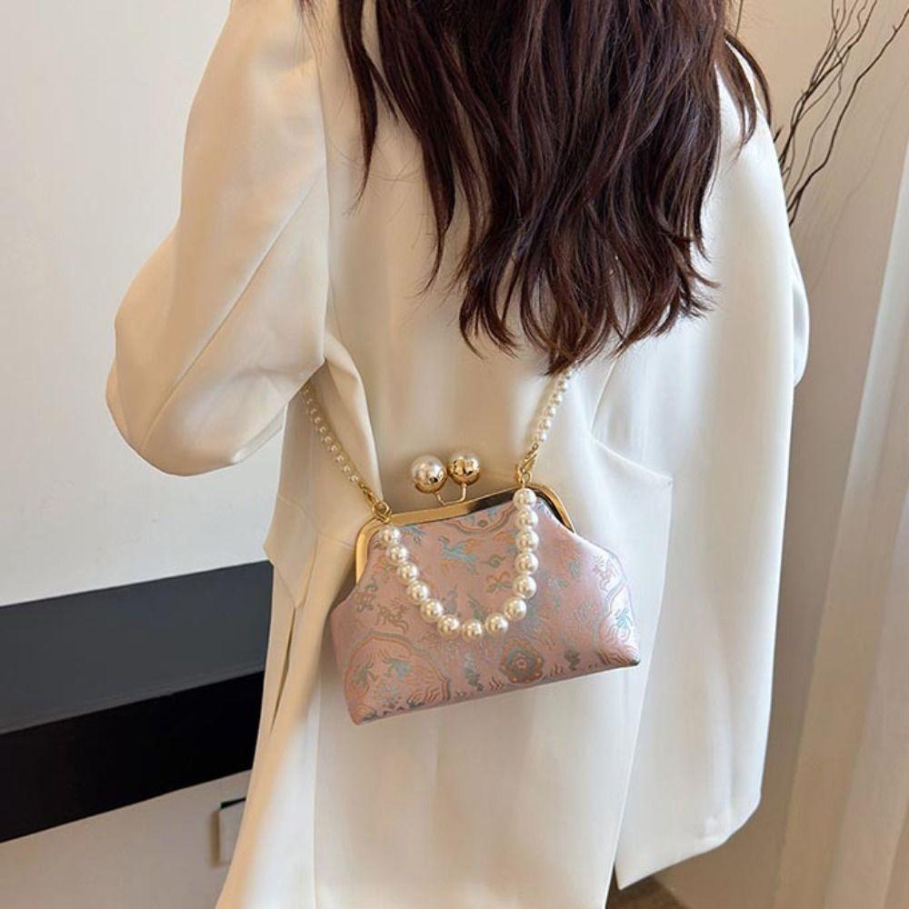 

Shoulder Chinese Style Handbag Pearl Hanfu Clutch Bag Wrist Bag Ladies Shell Bag Wedding pink-style1