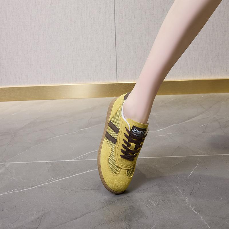 2025 New Leather Sports Shoes Women's Platform Inner Height Increase Casual Moral Training Shoes Women's Light and Comfortable Color Matching Forre
