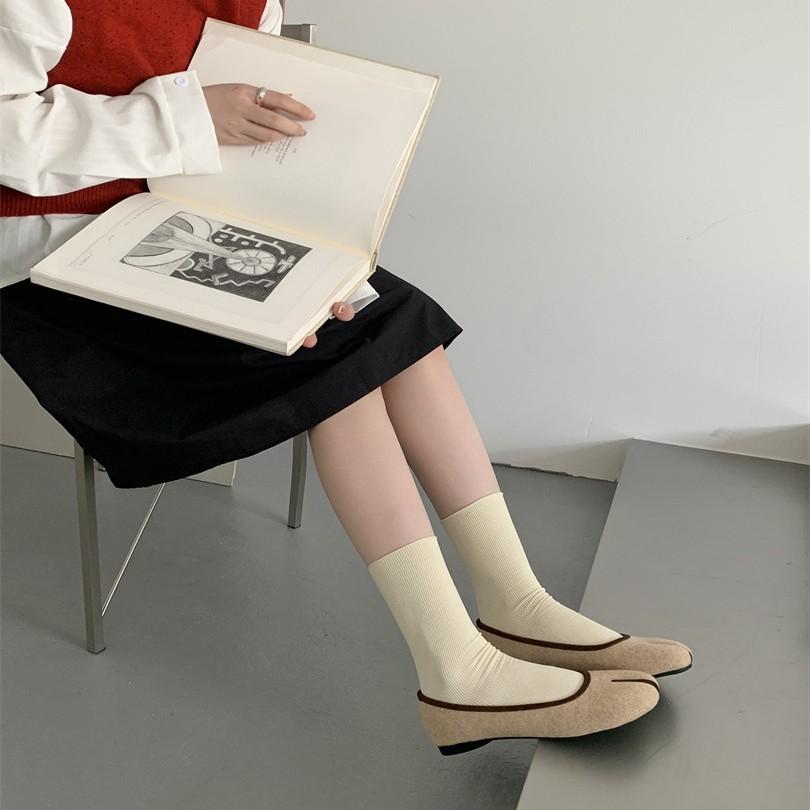 Grandma shoes women's autumn flat bottom 2025 new shallow mouth fake split toe pig's trotters single shoes one pedal with skirt Doudou shoes