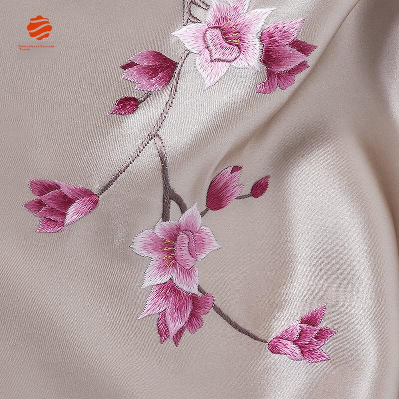 Silk Embroidered Square Scarfn, Chinese Style Mulberry Silk Handmade Suzhou Embroidery Silk Scarf with Double-Layer Silk And Frog Clasp, Gift Box Set