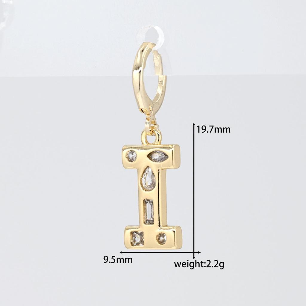 Übertriebene Kupfer Zirkonia Inlay Alphabet Ohrringe