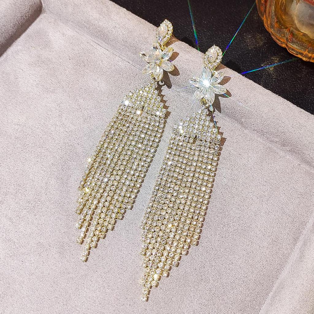 Elegant Tassel Long Earrings: European & American Fashion, High-End Prom & Evening Goddess Style.