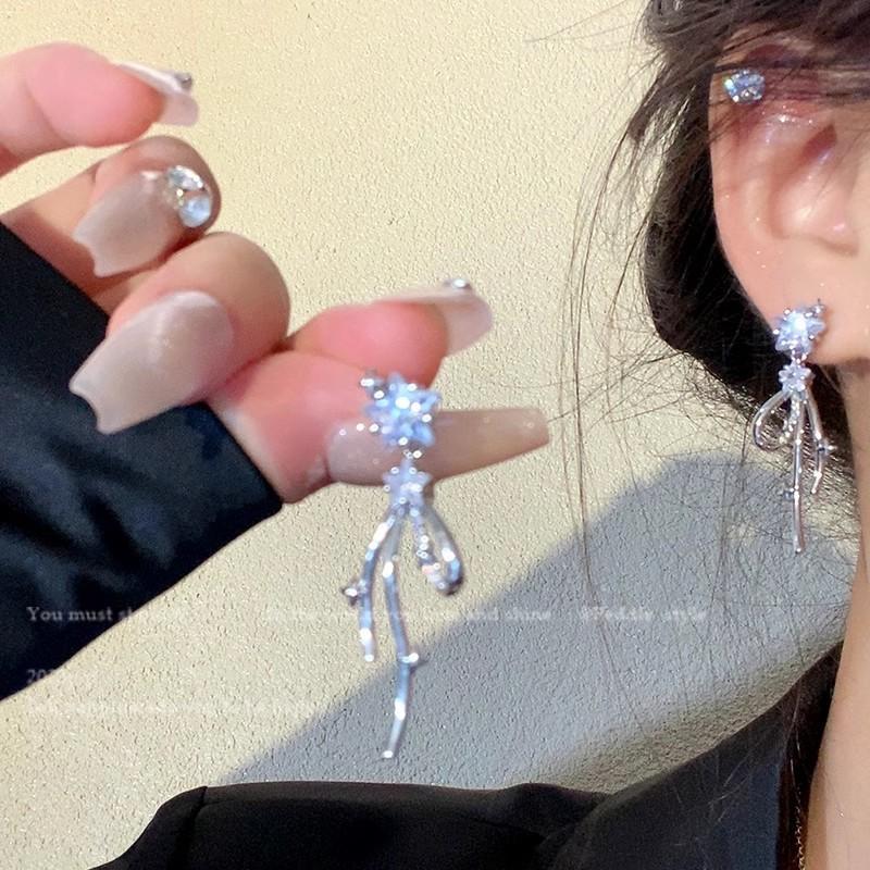 Long Fringed Zircon Earrings Light Luxury Niche Versatile Temperament Bow Stud Earrings