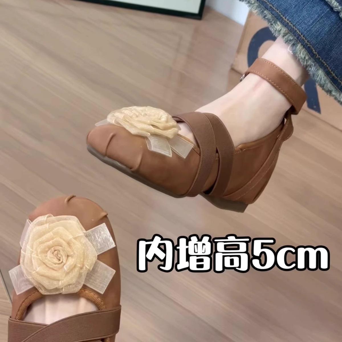 

Внутреннее увеличение высоты 5 см маленькие ретро балетки с камелиями женские 2025 лето крест с круглым носком туфли Мэри Джейн 40 коричневый