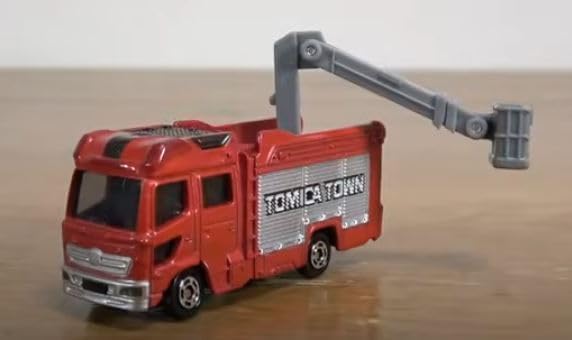 Tomica Shop Original Tomica Town Fire Pump Truck Boom 360 Degree Rotation Bending Tokyo Store Renewal Commemorative Product & 3-Point