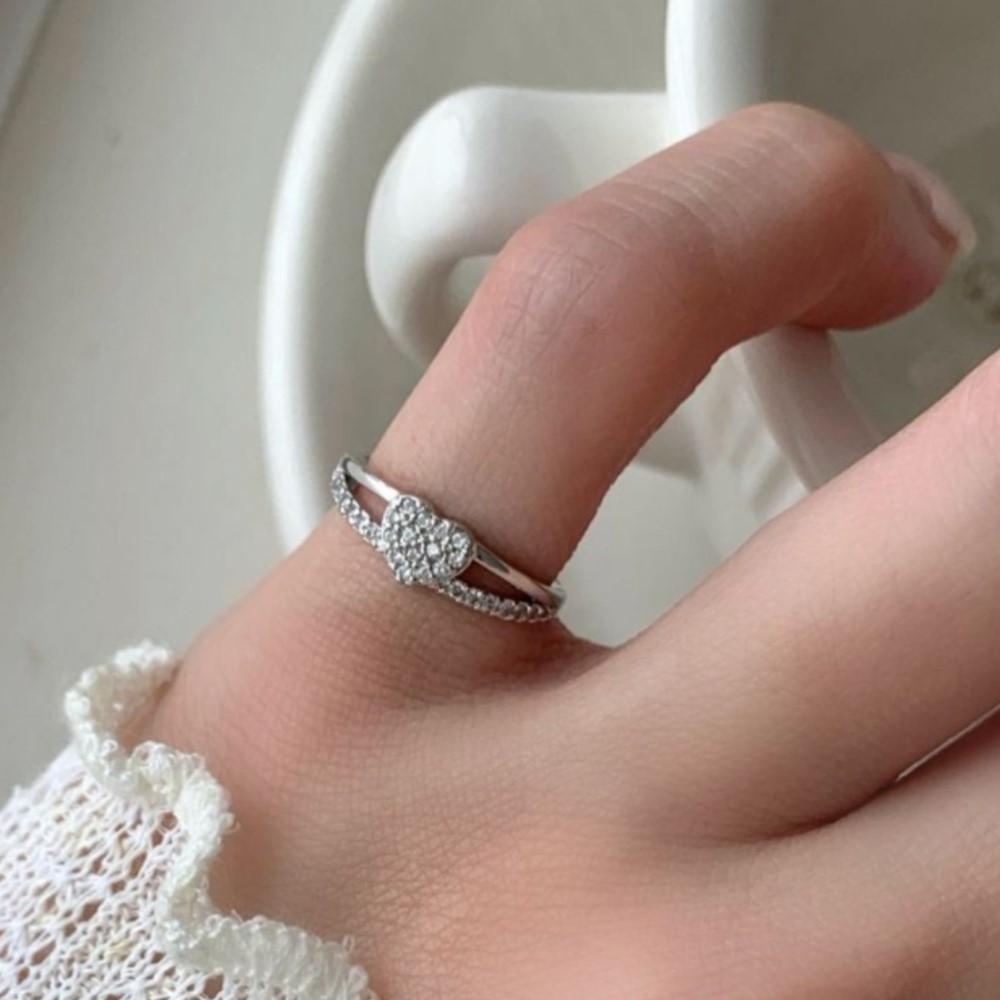 

PANJBJ 925 Sterling Silver Love Heart pinky Ring for Women Couple Minimalist Office Trend Jewelry Birthday Gift Prevent Allergy