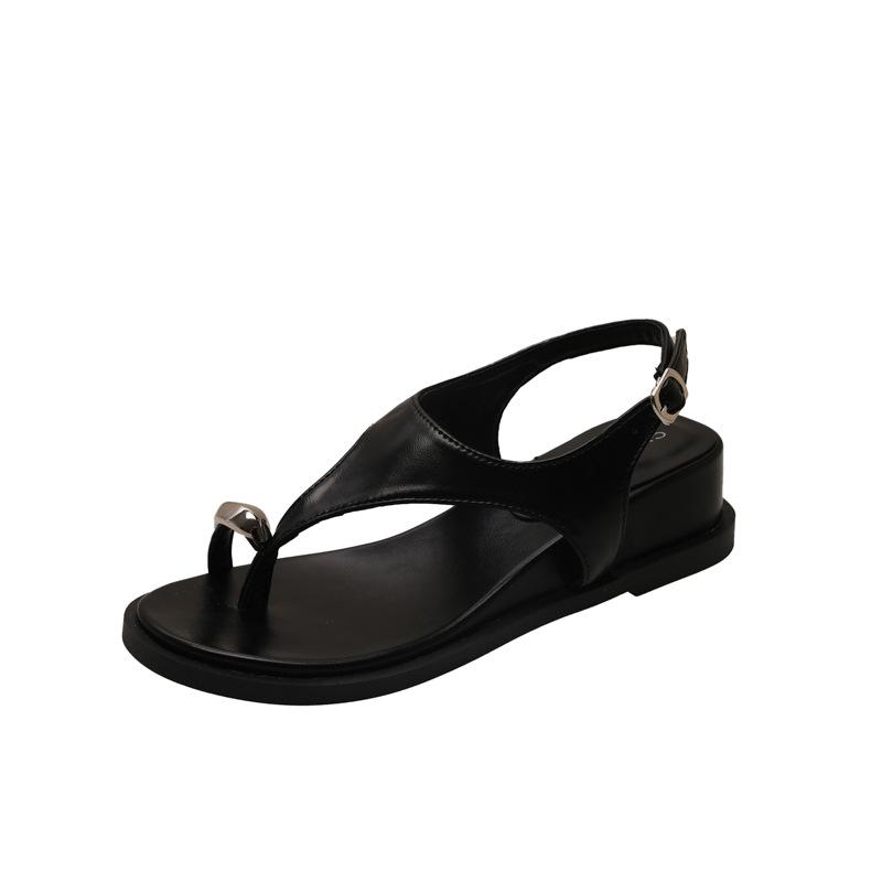 Wedge heel design sense niche sandals 2025 summer Korean version retro personality metal buckle cover toe Roman sandals women