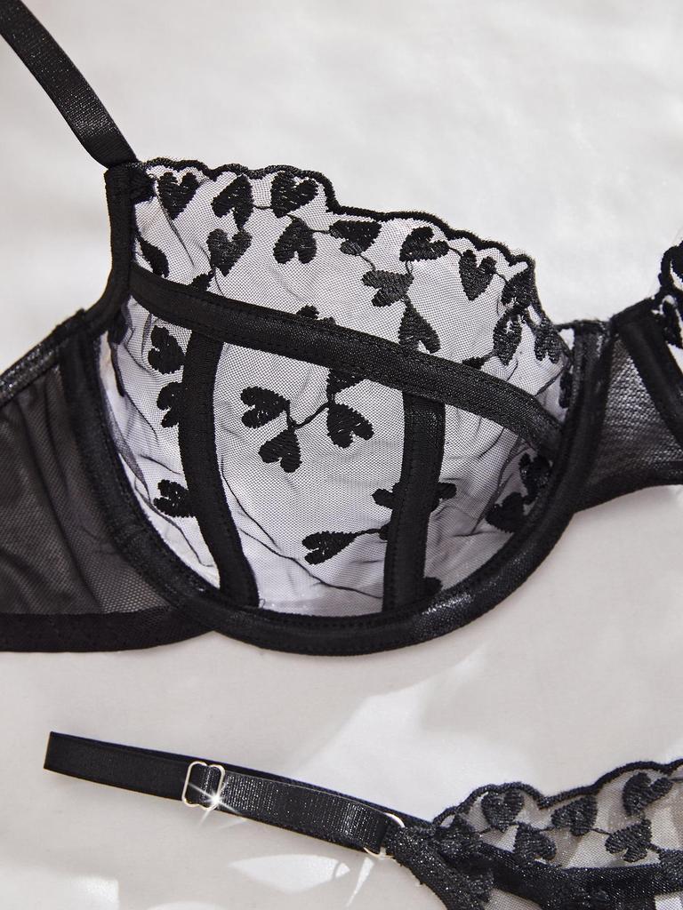 Europäisches & Amerikanisches Herzstickerei Mesh Dessous-Set - Bügel Push-Up, Durchsichtiges Design