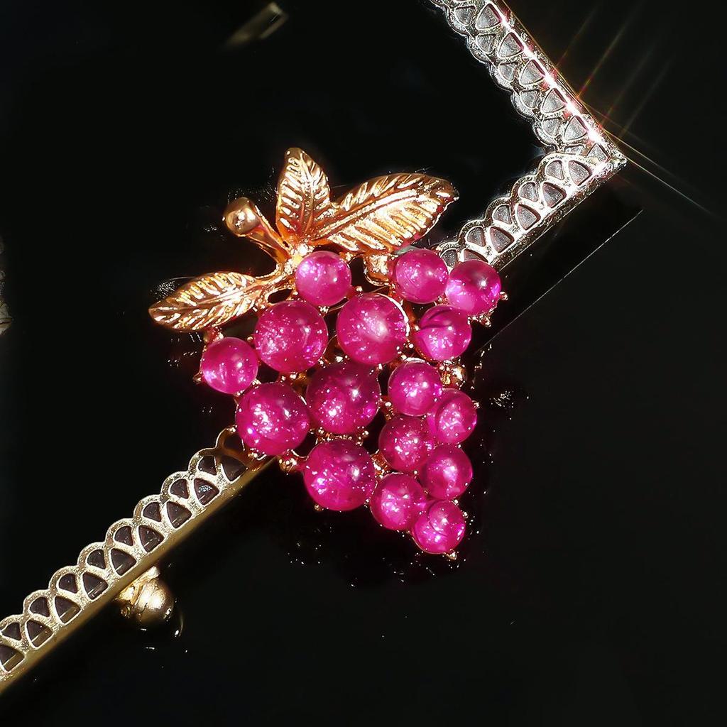 Elegant Light Purple Grape Brooch for Women - Luxury Corsage Pin for Suits and Coats