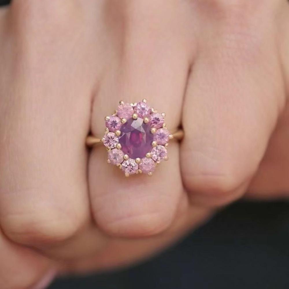 Luxury Fashion European Beautiful Women's Ring, Gold-plated Inlaid Colored Treasure Diamond Hand Jewelry New Product