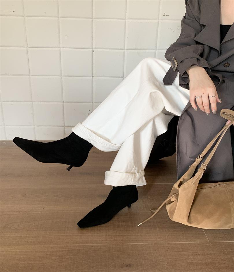 Europe, America 2025 Autumn and Winter New Simple Matte Suede Flat Socks Boots Flat Heel Thin Boots Temperament Pointed Short Boots Women