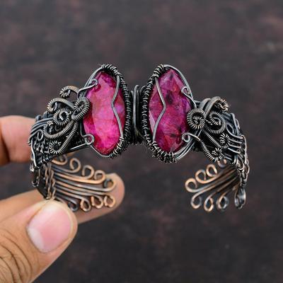 Facettierter Kaschmir-Rubin Armreif Kupferdraht umwickelter Armreif Verstellbarer Armreif Handgefertigter Edelstein-Armreif Kupferschmuck Jubiläumsgeschenke