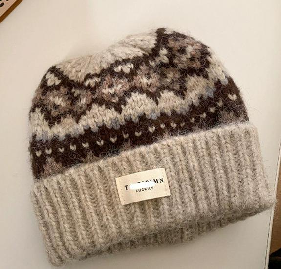 

Fair Isle Women s Wool Beanie: Warm, Thick & Versatile Hat for Autumn/Winter. Earflaps & Larger Fit Flatter Face Shape.