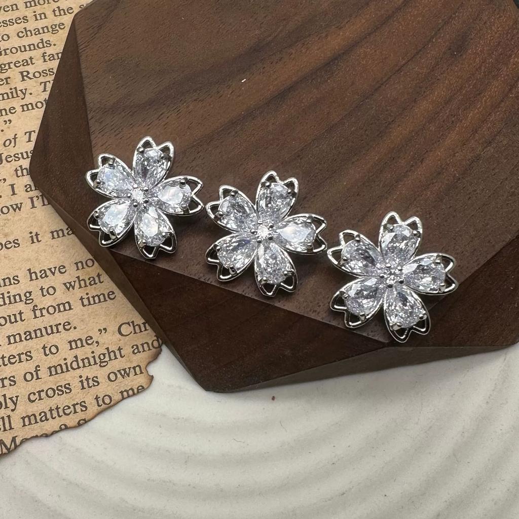 5pcs High Quality Buttons Shiny Zircon Flower-shaped Brass Shank Buttons Woman's Clothing Decorative Buttons