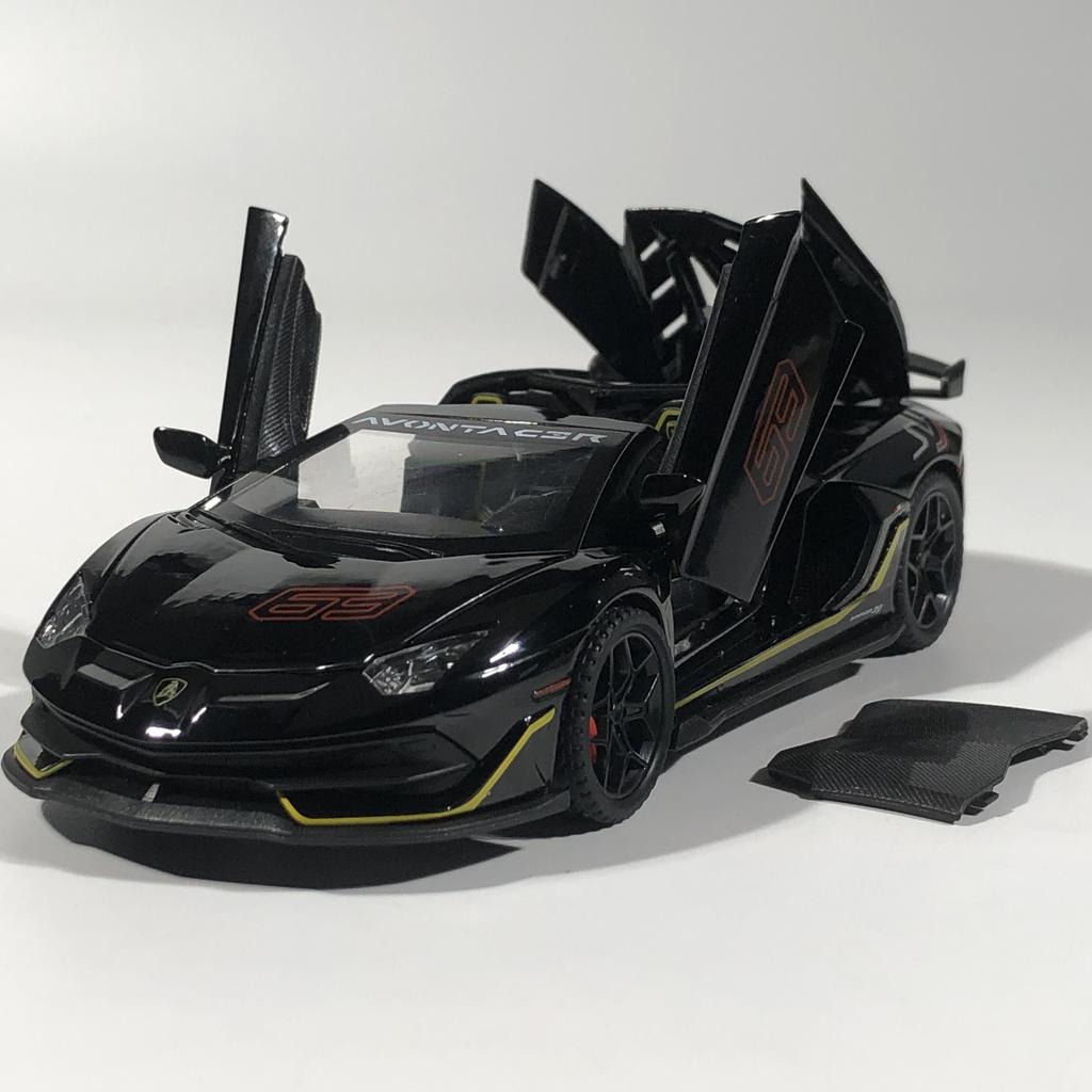 1:32 Aventador SVJ63 Super Sports Car Alloy Metal Diecast Model Car High Simulation Collectible Miniatures Home Decoration Gifts