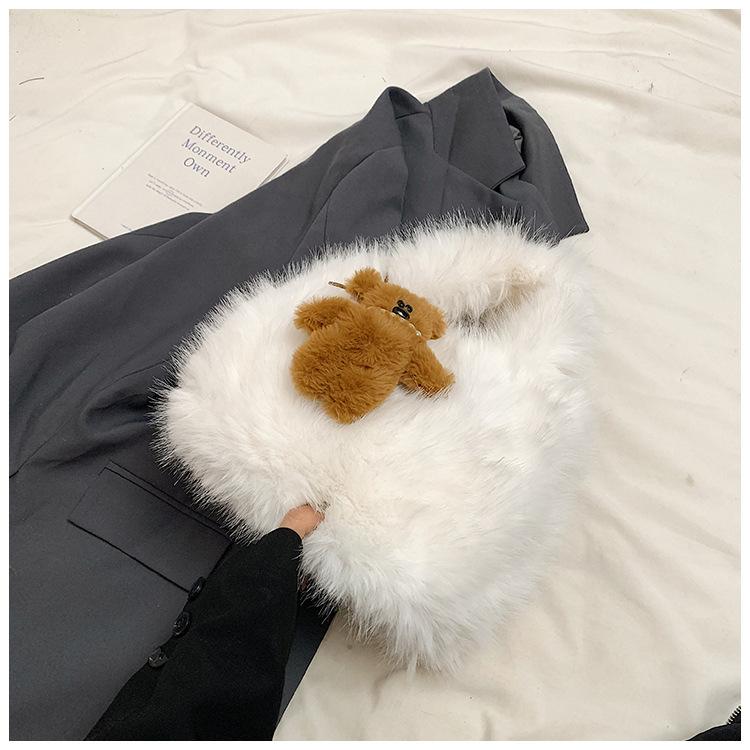Korean Version of Fashion Plush Bag Women's Shoulder Bag 2025 Autumn and Winter New Hand Carry Plush Bag Cute Bear Bag