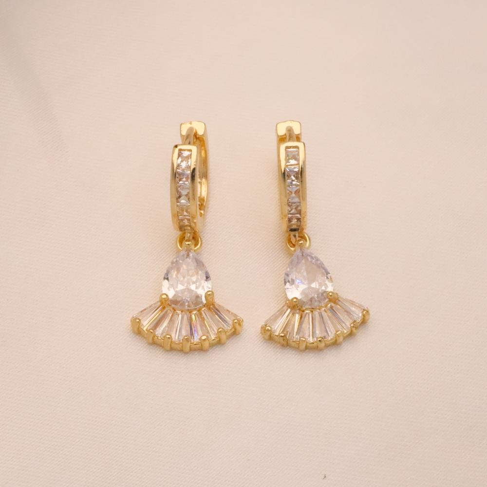 1 Paar Einfache Geometrische Formen Zirkonia Hängeohrringe für Frauen Goldene Ohrring-Schmuck Hochzeitsparty-Accessoires