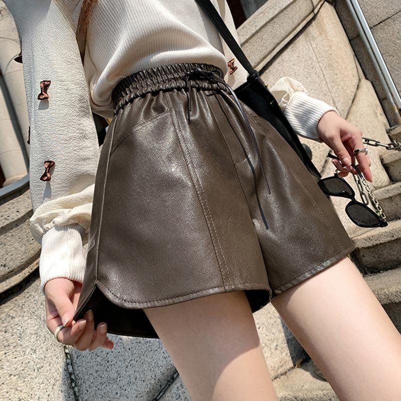 Women's Fall Winter Fashion PU Leather Wide Leg Shorts High Waisted Loose Casual Versatile A-Line Pants Mini Shorts Versatile Slim Fit Hot Pants
