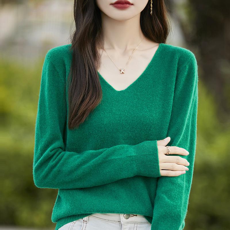 

V-neck Loose and Slimming Knitted Sweater, New Autumn and Winter Sweater for Women S изумрудный
