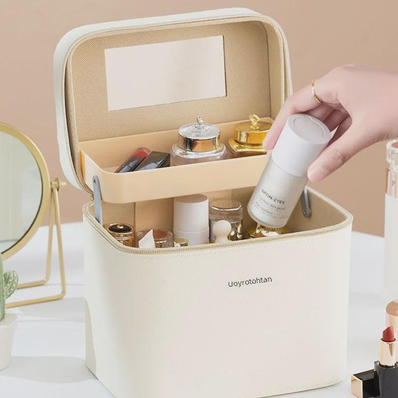 High-Capacity Luxury Makeup Bag: Stylish Cosmetic Storage for Trendsetters