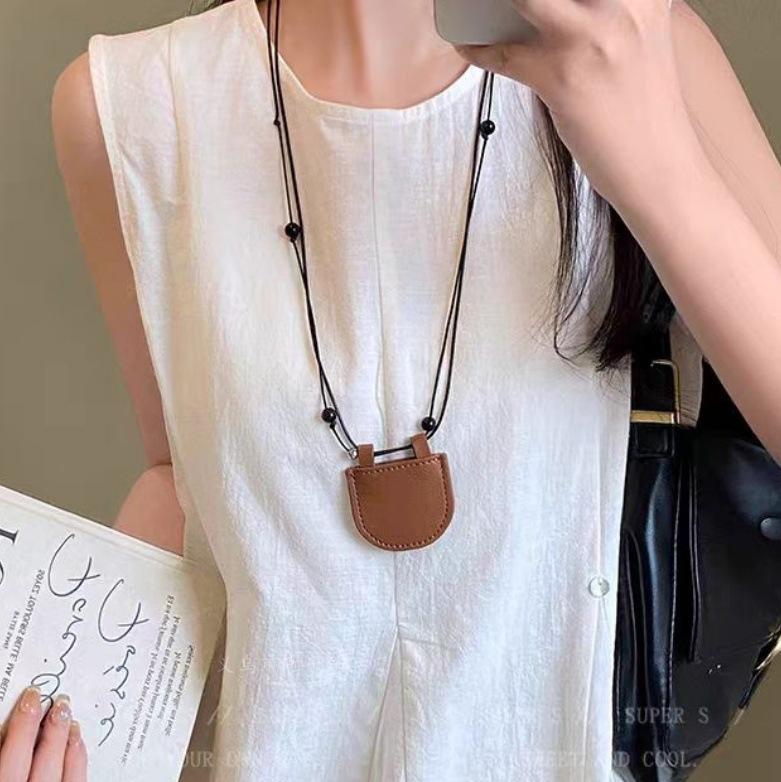 Bohemian Geometric Pendant Necklace Niche Retro Temperament Collarbone Chain Light Luxury Versatile High-end Jewelry