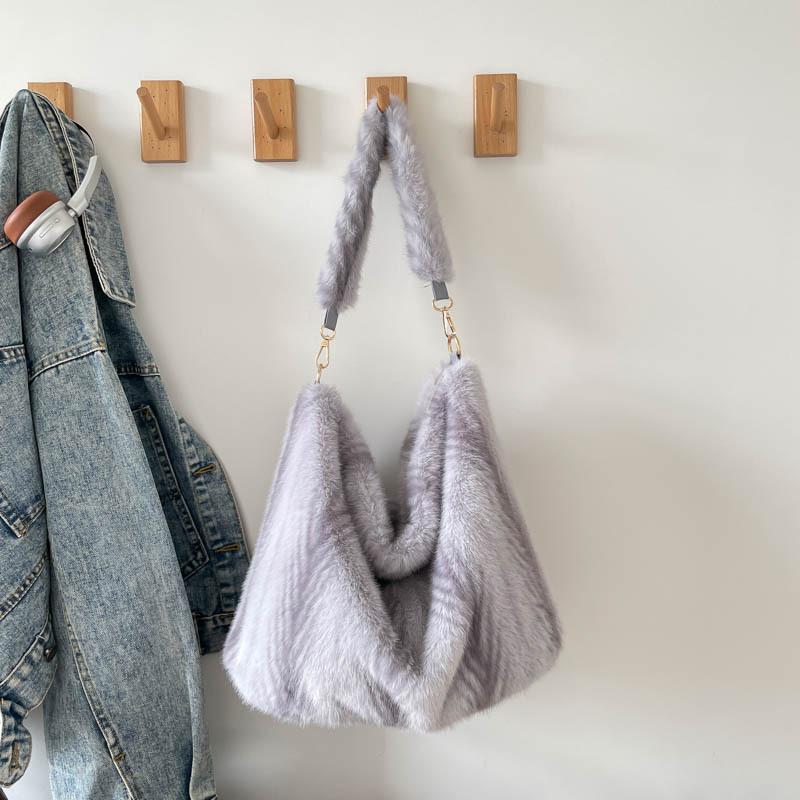 

Trendy Fluffy Texture Leisure Shoulder Bag Women Large Capacity Bucket Bag for Urban Versatile Simple Commute Storage Bags сірий колір