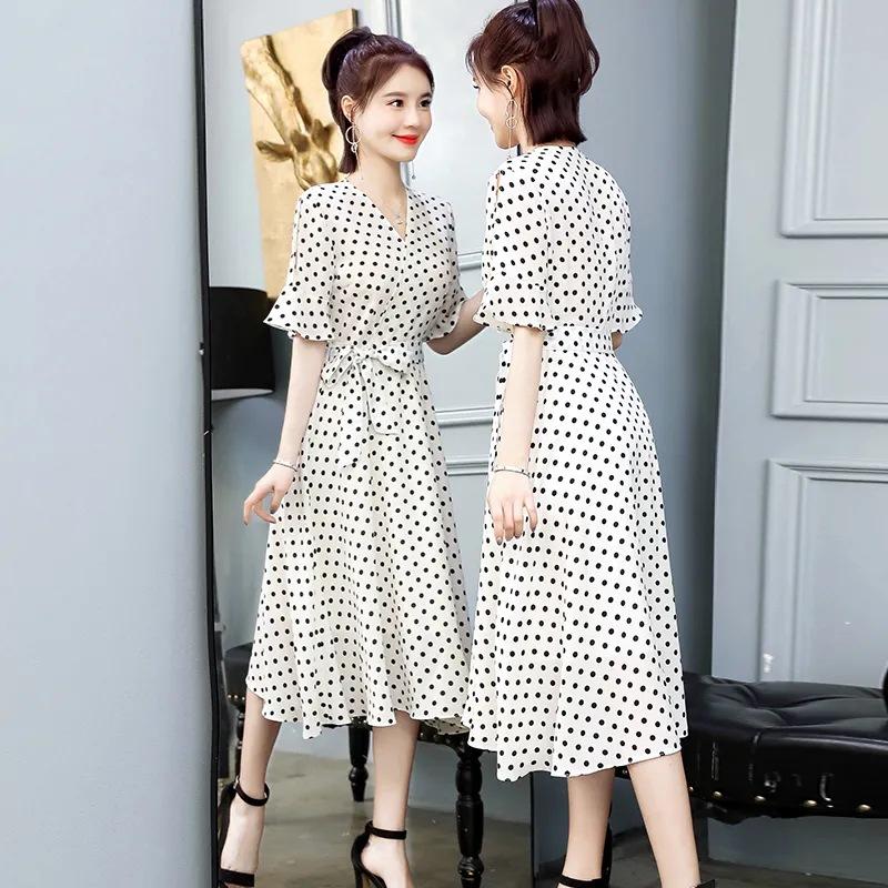 Polka dot dress women's summer new waist and thin V-neck fairy dress super fairy sweet long skirt
