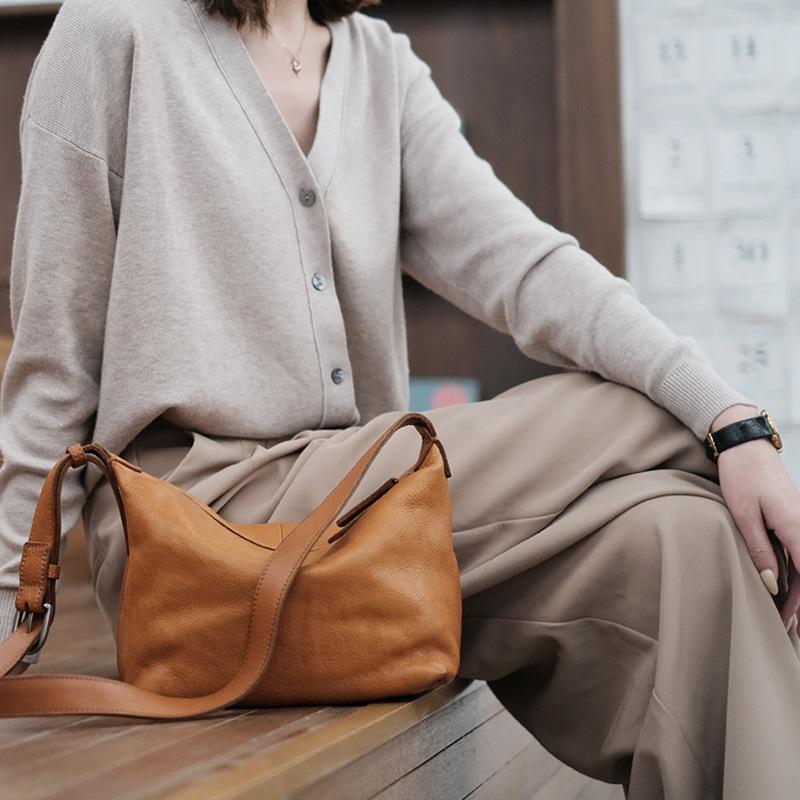 Lightweight Leather Shoulder Bag Niche Large Capacity Soft Leather Oblique Span Bag Women's Wide Shoulder Strap