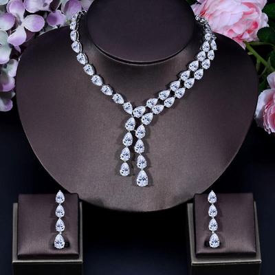 Set di orecchini con collana pendente Waterdrop da sposa super lusso CMM