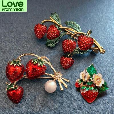 Smaltované brože jahody Špendlíky Ovocné Roztomilé Květinové Jahodová brož Svatba Hedvábný šátek Spona Oblečení Kutilství Klobouk Taška Příslušenství