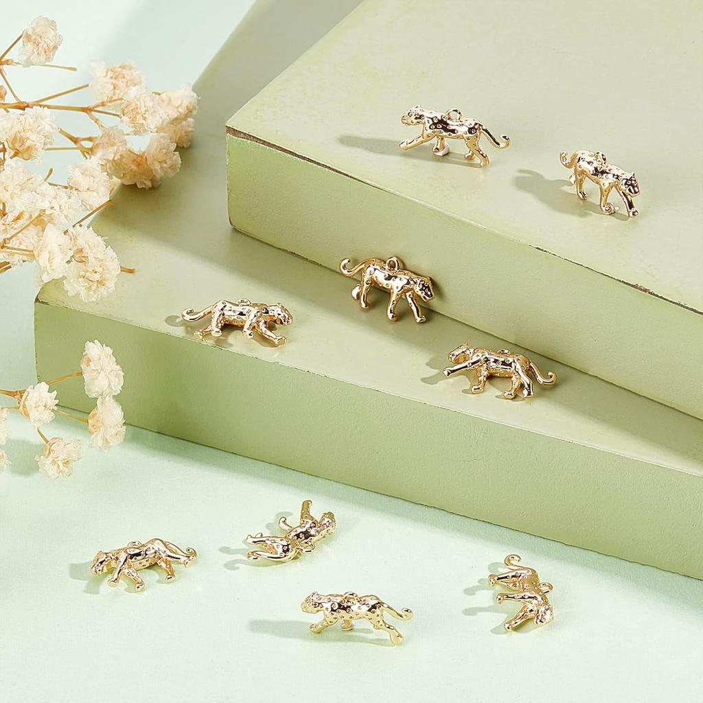 Beebeecraft 1 Box 10Pcs 18K Gold Plated Leopard Cheetah Charms Small Three Dimensional Animal Brass Jewelry Findings with Hoop for DIY Necklace