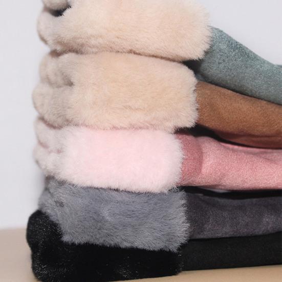 1 Pair Letter Logo Anti-slip Windproof Solid Color Suede Gloves Women Winter Fluffy Cuffs Touch Screen Driving Gloves