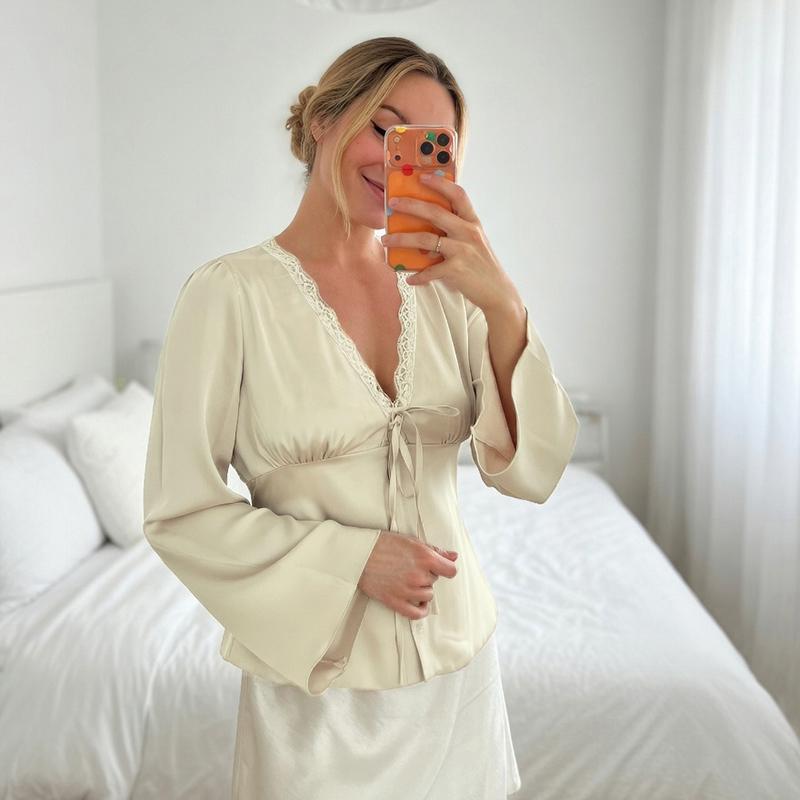 Women Elegant Satin Blouse Lace V Neck Flare Sleeve Silk Shirt Casual Solid Color Tie Front Top Vintage Office Ladies Blouse Party Clubwear