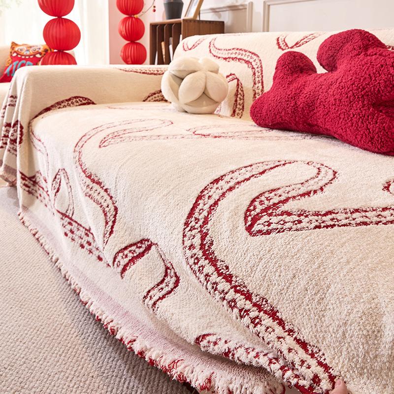 

Autumn and winter plush sofa cover 2025 new red festive sofa towel all-inclusive universal anti-cat scratch pad 180*130cm