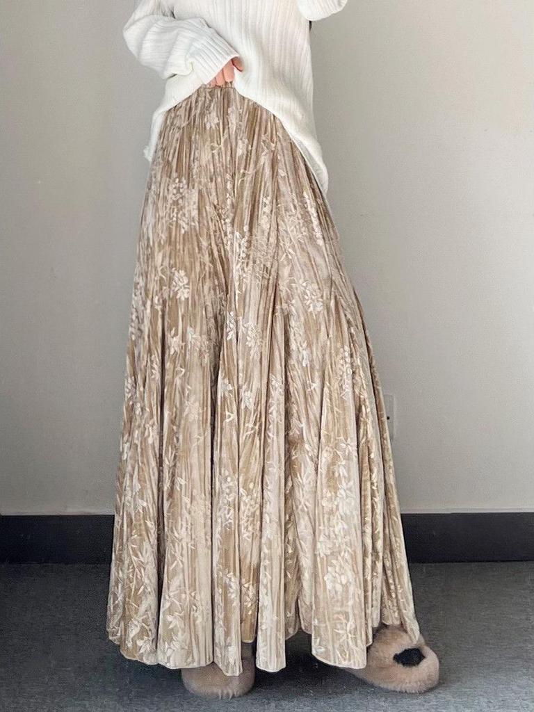 Black Gold-Printed Velvet Retro Chinese Fishtail Skirt for Women - Autumn/Winter Collection