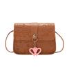 Einfache und modische Umhängetasche mit geprägtem Liebesanhänger, kleine quadratische Tasche, neue Damentasche
