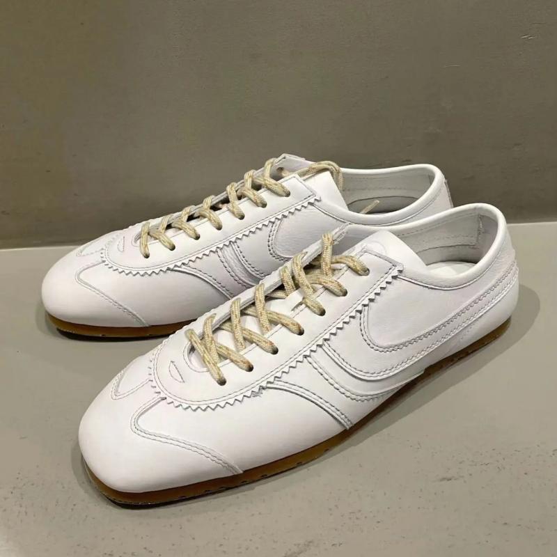 Sneakers Leather Forrest Gump Shoes Women Casual  High quality Retro Lace-up German Training Flat Shoes Women