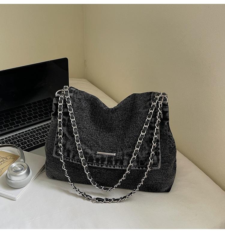 Commuter Bag Women's Large Capacity 2025 New Fashion Niche Texture Chain Shoulder Bag Denim Messenger Tote Bag