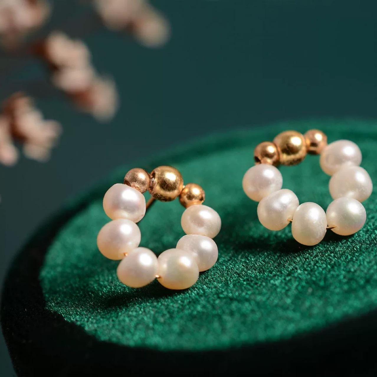 Baroque pearl earrings women s earrings 2025 new trendy Korean temperament silver needle earrings earrings donut Silver needle