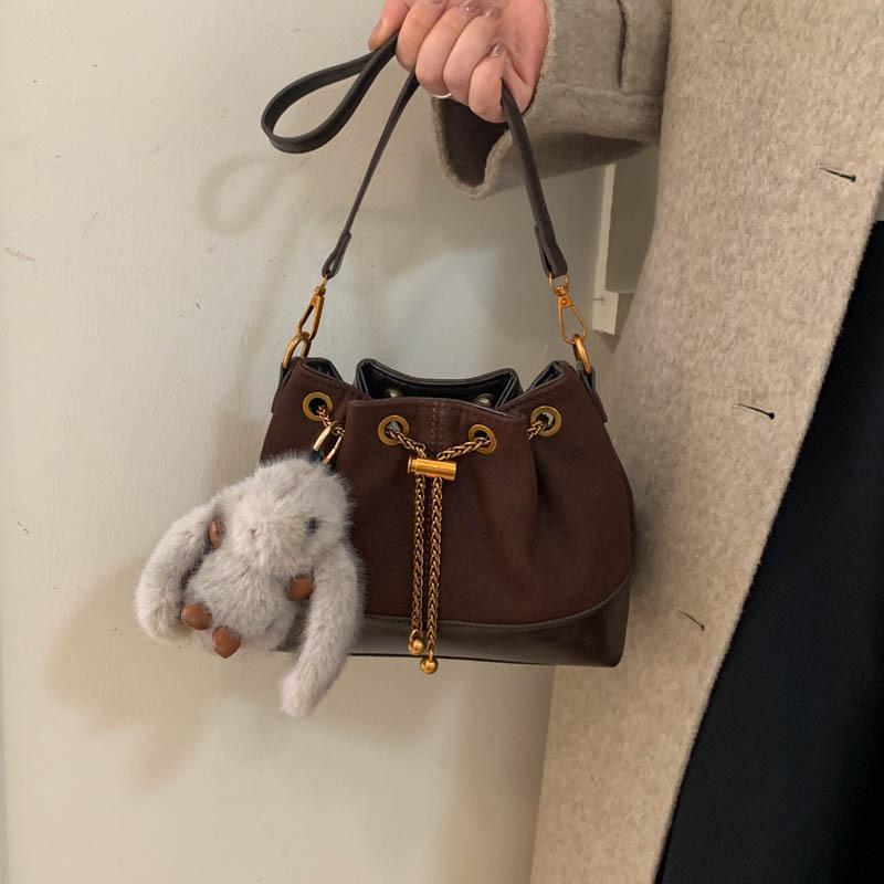 Frosted retro small bag women's autumn and winter 2025 new trendy messenger bag this year popular shoulder underarm bag bucket bag