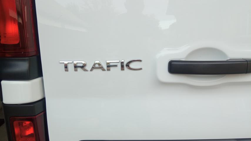 

Надпись Trafic 908900184R (247мм на 31мм) для Renault Trafic 2015- гг
