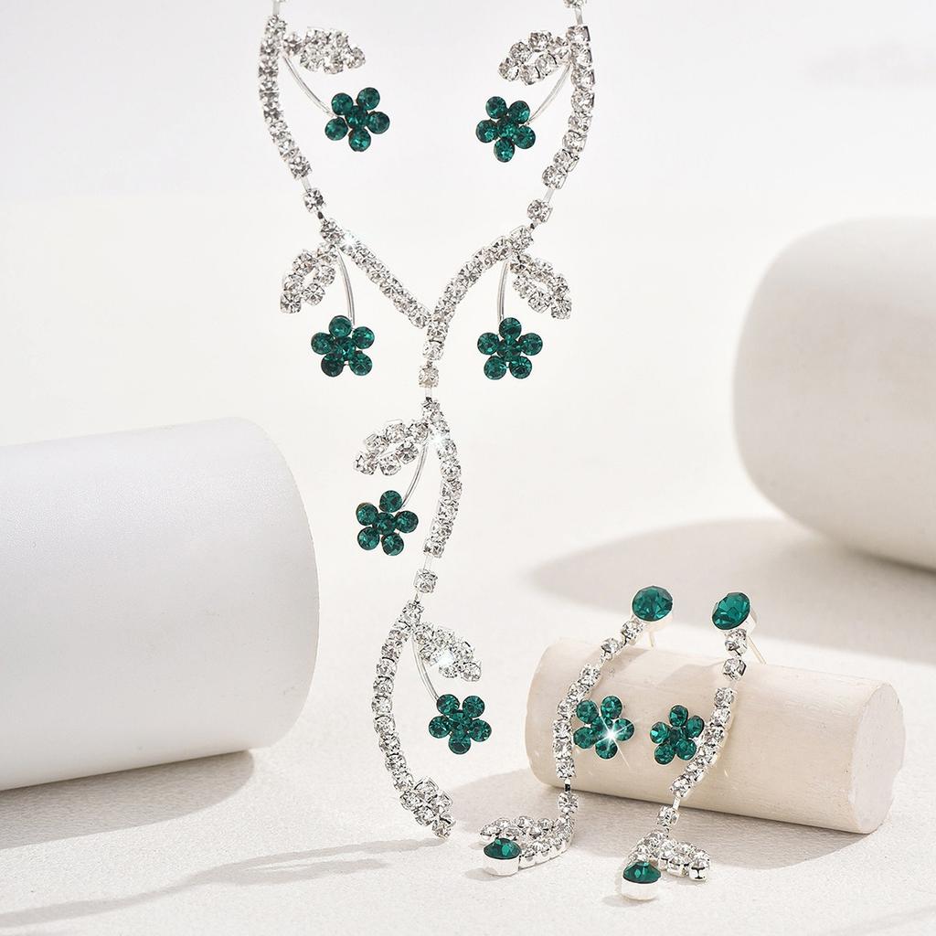 3pcs Sexy and Elegant Flower Pendant Women's Necklace Earring Set Niche Design Birthday Party Wedding Banquet Dress Accessories