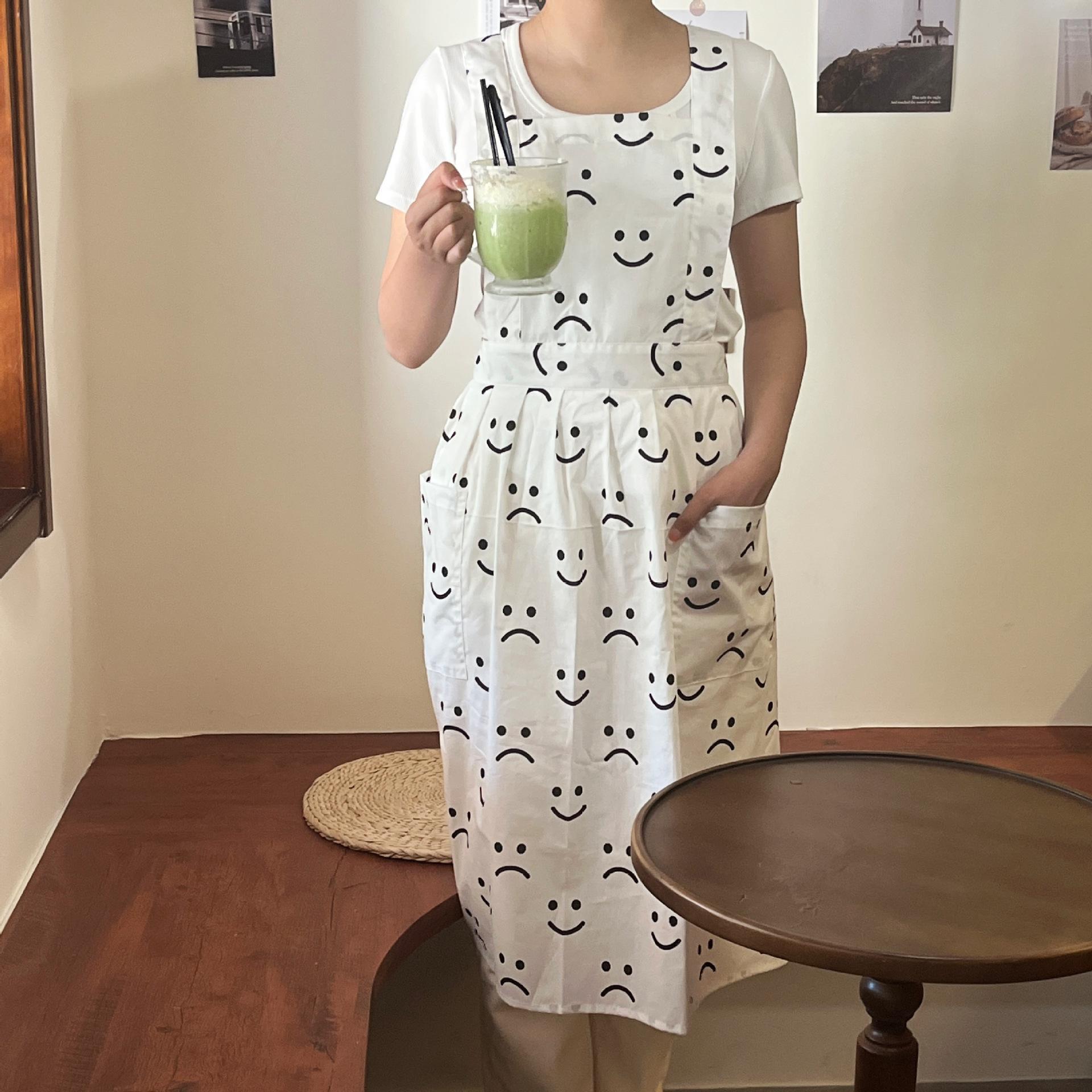 

Korean smiley face refreshing apron around pure cotton overalls bib