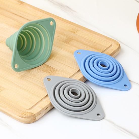 Collapsible Silicone Funnel Food Grade Foldable Kitchen Funnels for Oil Wine Transfer Heat Resistant Non-Stick Multifunctional Funnels