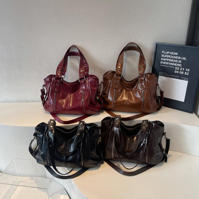 Vintage Handbag Solid Color Shoulder Bag Women's Large Capacity Commuter Tote Bag